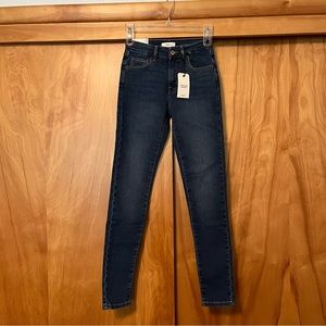 Brand New Forever 21 Mid Rise Skinny Jeans